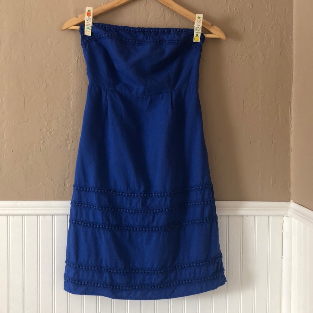 Strapless fit and flare royal blue dress 💙🌻